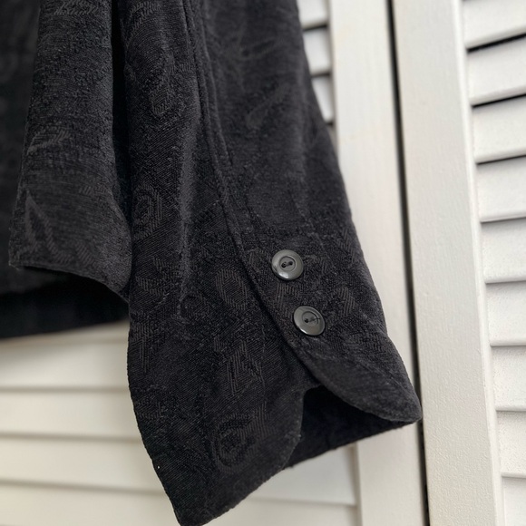 Croft & Barrow Soft Textured Rayon Blend Blazer - Black​​​​​​​​​​​​​​​​​ - Picture 4 of 9